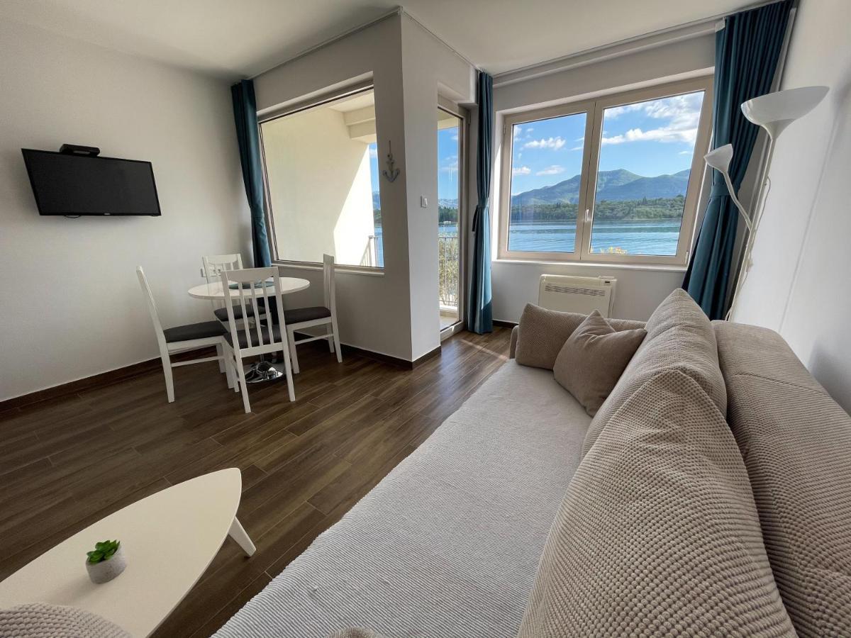 Apartments Maestral Тиват Экстерьер фото